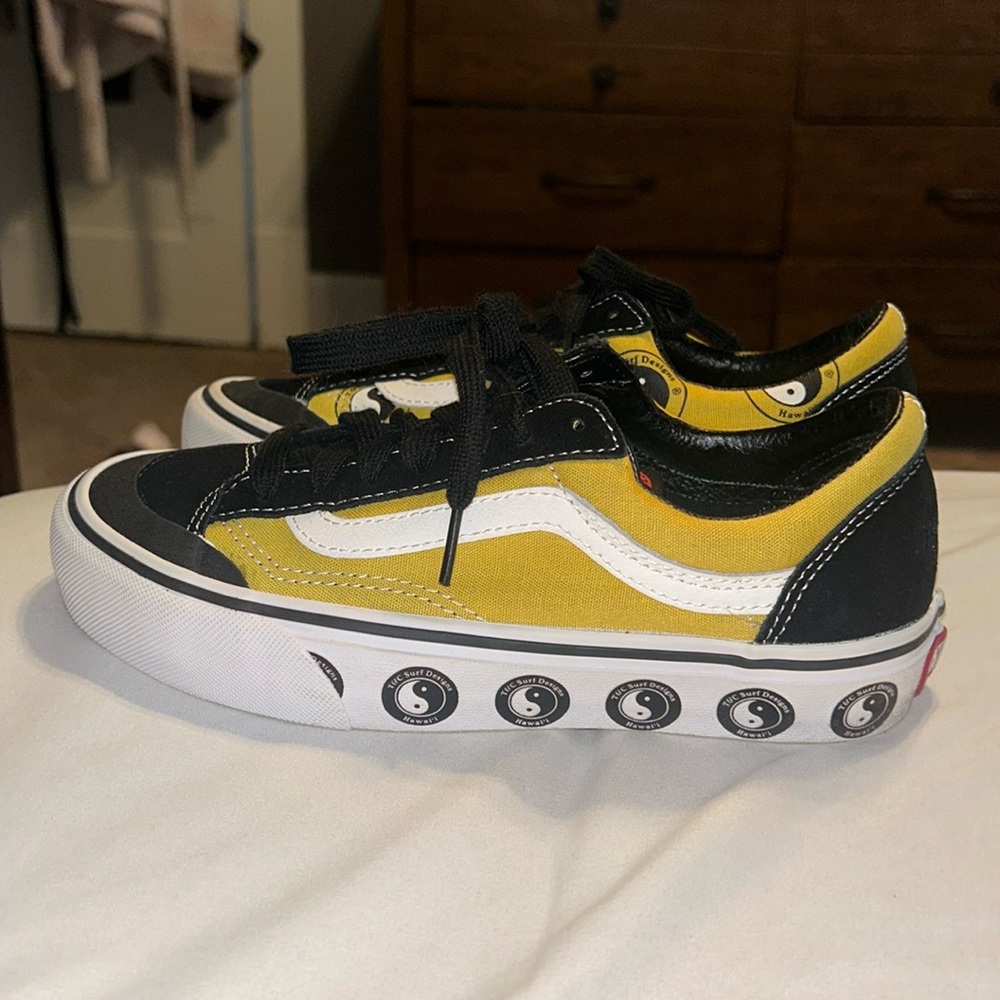 Vans t and c surf design